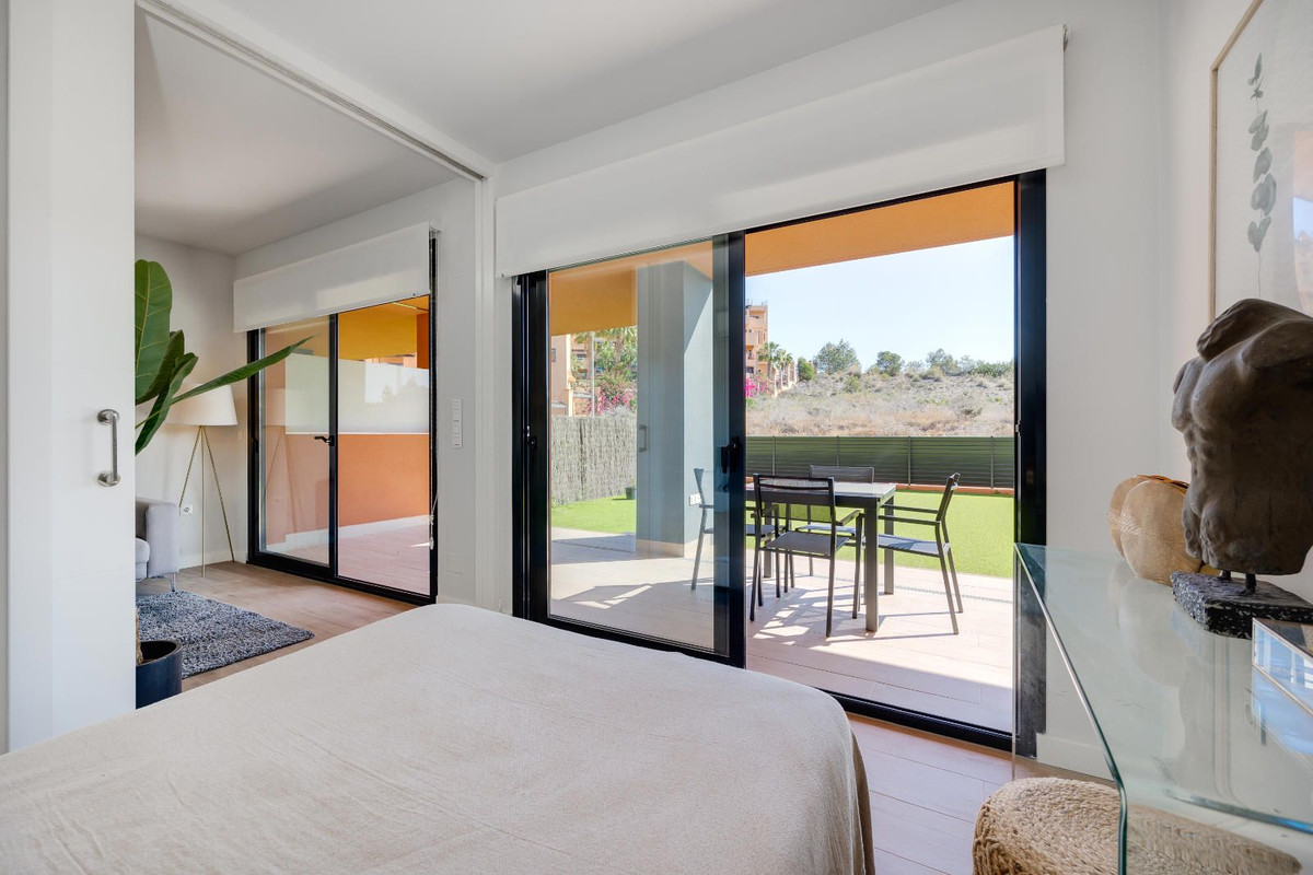 Se vende Apartamento Planta Baja de 2 dormitorios en Costa Blanca, Alicante, España