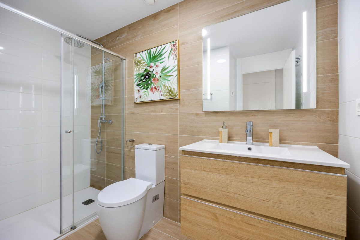 Se vende Apartamento Planta Baja de 2 dormitorios en Costa Blanca, Alicante, España