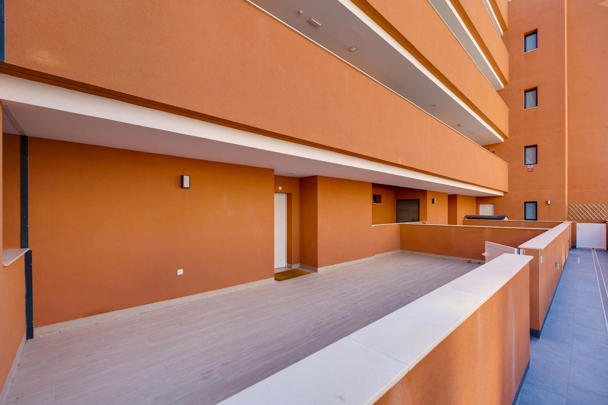 Se vende Apartamento Planta Baja de 2 dormitorios en Costa Blanca, Alicante, España