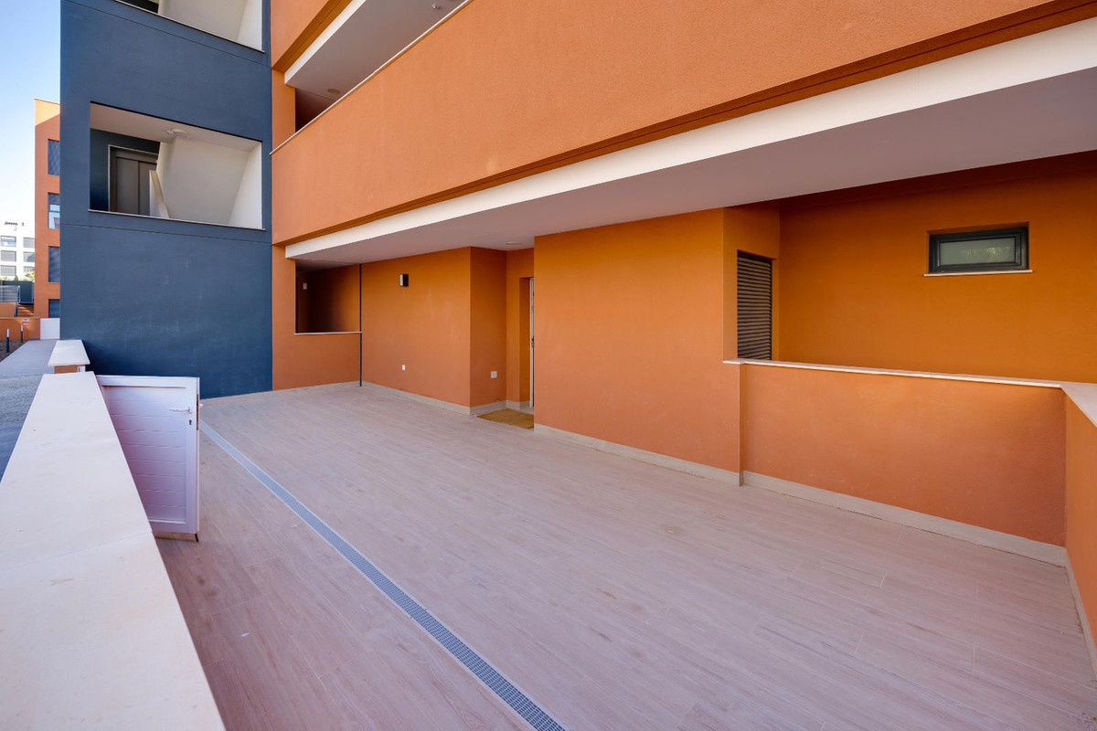 Se vende Apartamento Planta Baja de 2 dormitorios en Costa Blanca, Alicante, España