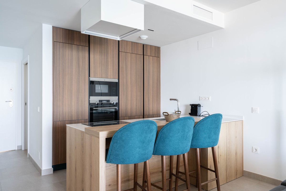 2 Bed Apartment for sale in Fuengirola Costa Del Sol, Málaga, Spain