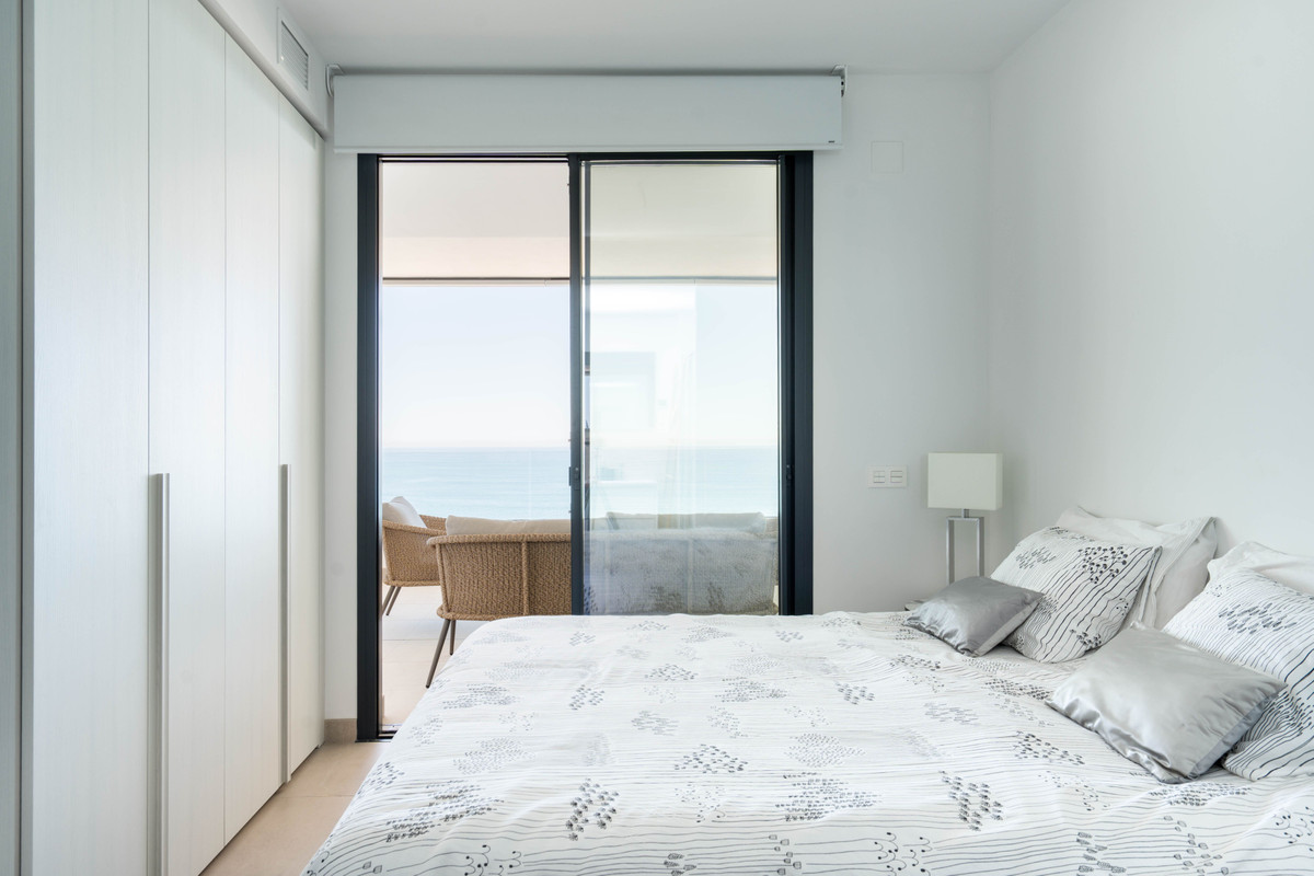 2 Bed Apartment for sale in Fuengirola Costa Del Sol, Málaga, Spain