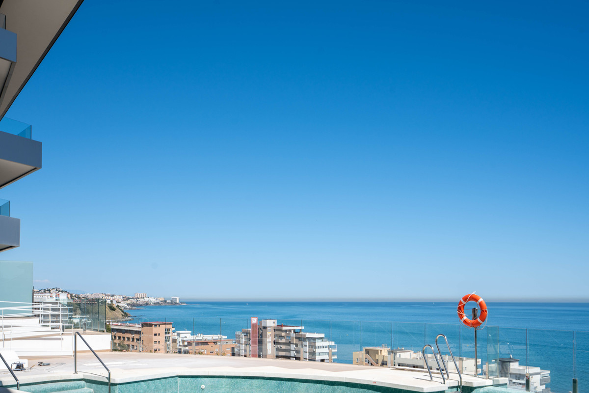 2 Bed Apartment for sale in Fuengirola Costa Del Sol, Málaga, Spain