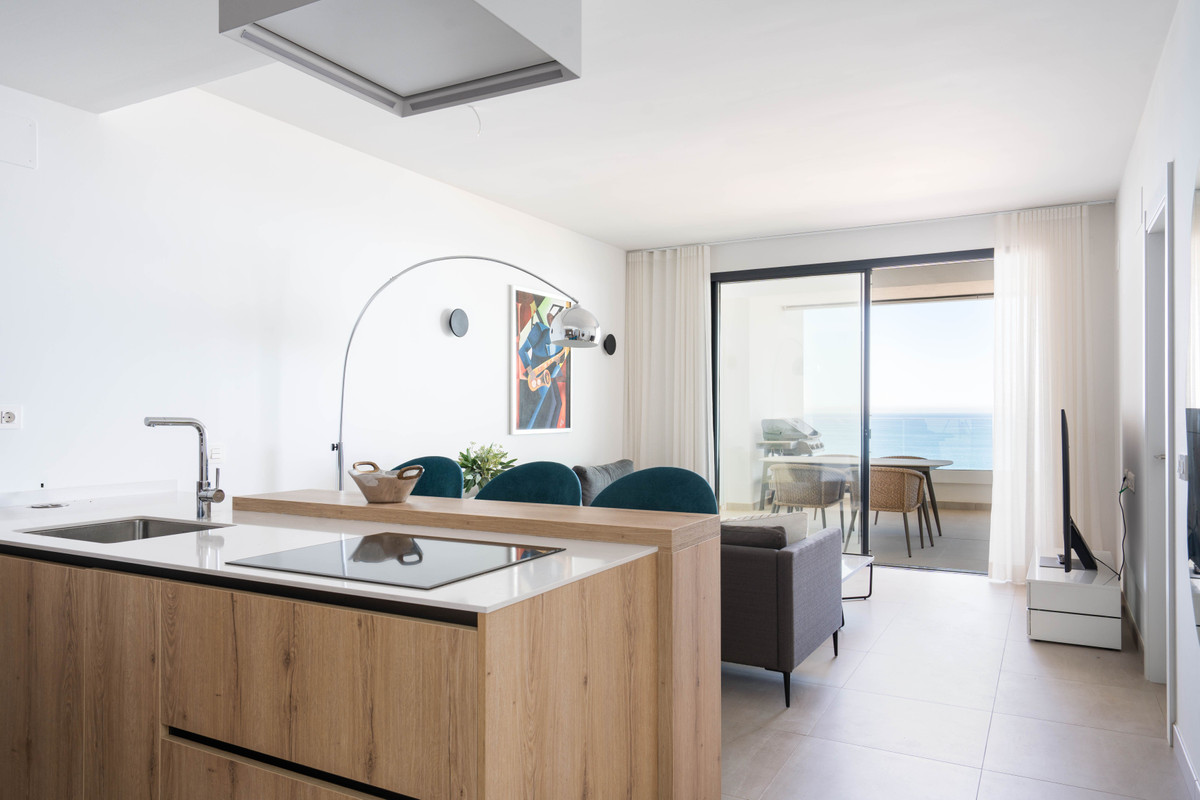 2 Bed Apartment for sale in Fuengirola Costa Del Sol, Málaga, Spain