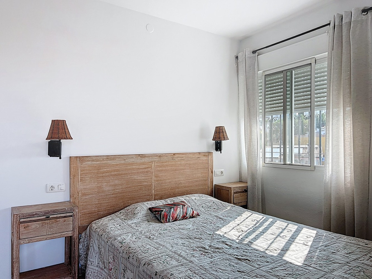 Se vende Villa - Chalet de 5 dormitorios en Costa Del Sol East, Málaga, España