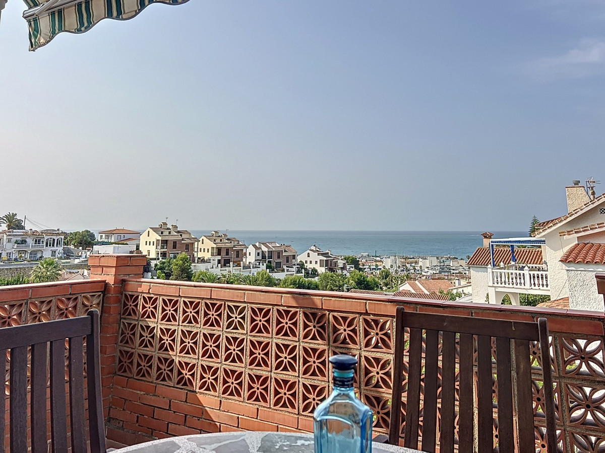 Se vende Villa - Chalet de 5 dormitorios en Costa Del Sol East, Málaga, España