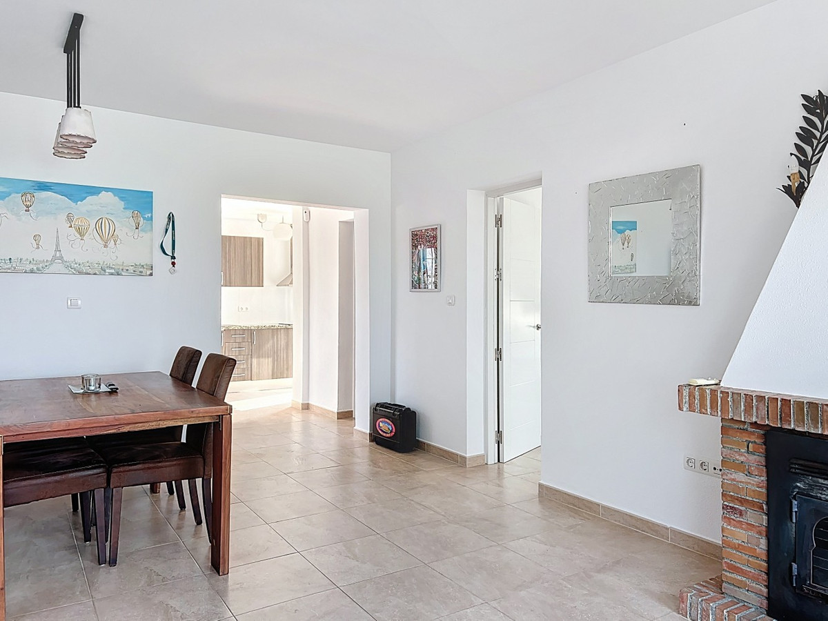 Se vende Villa - Chalet de 5 dormitorios en Costa Del Sol East, Málaga, España