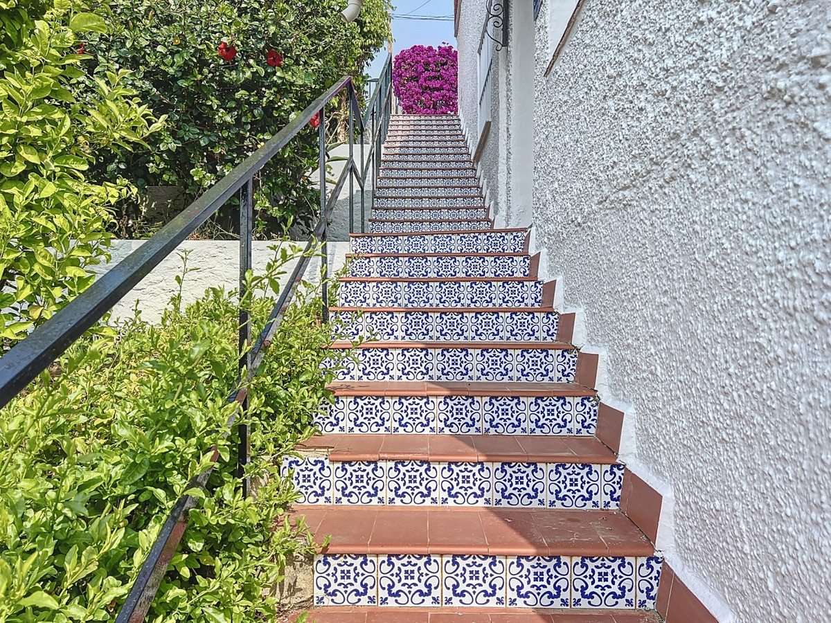 Se vende Villa - Chalet de 5 dormitorios en Costa Del Sol East, Málaga, España