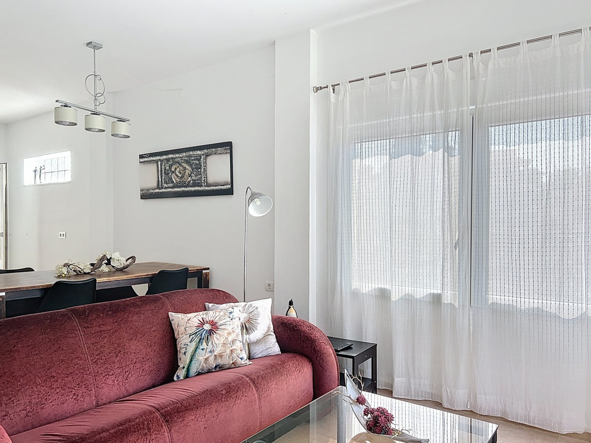Se vende Villa - Chalet de 5 dormitorios en Costa Del Sol East, Málaga, España