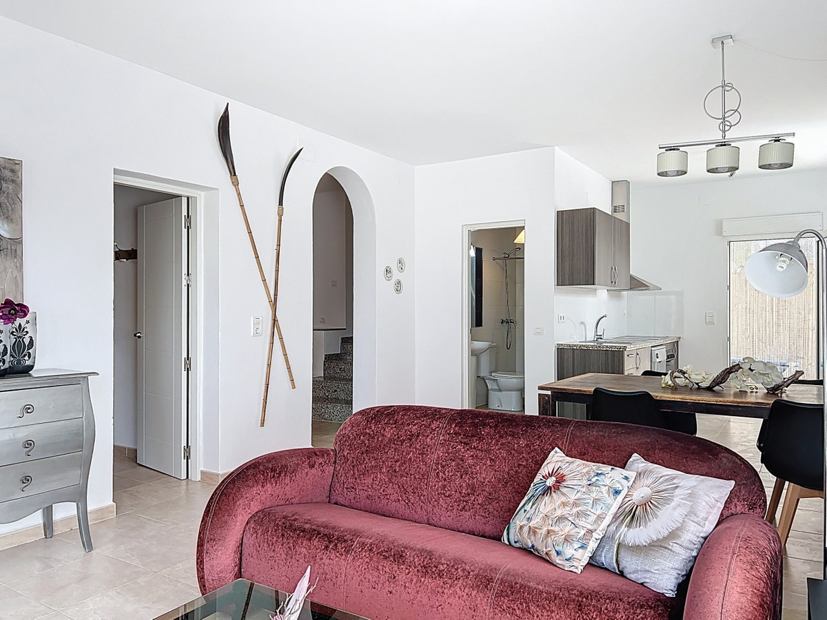 Se vende Villa - Chalet de 5 dormitorios en Costa Del Sol East, Málaga, España