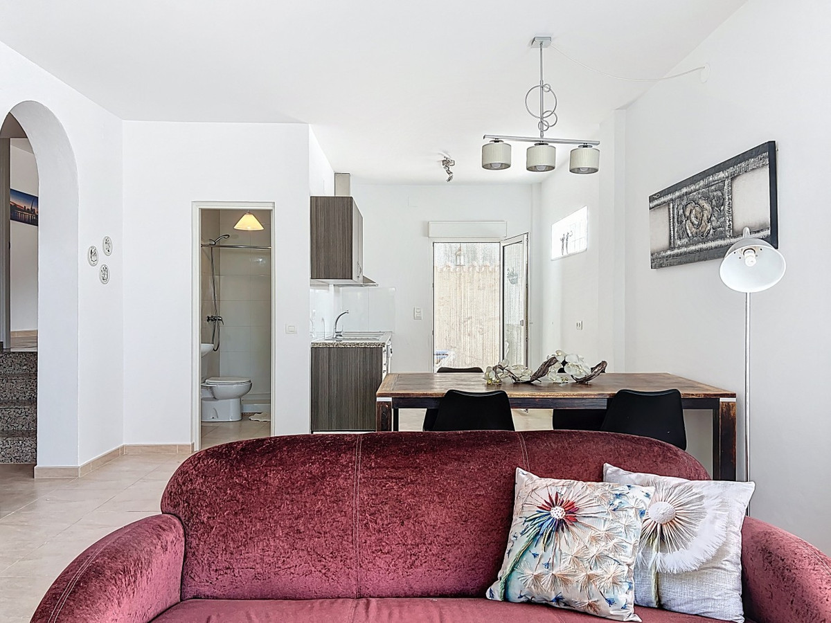 Se vende Villa - Chalet de 5 dormitorios en Costa Del Sol East, Málaga, España
