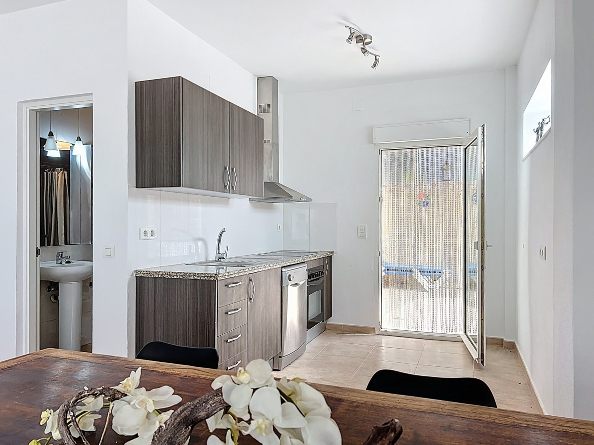 Se vende Villa - Chalet de 5 dormitorios en Costa Del Sol East, Málaga, España