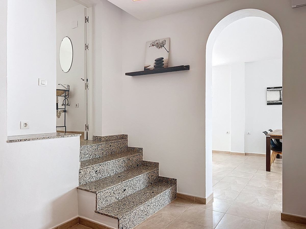 Se vende Villa - Chalet de 5 dormitorios en Costa Del Sol East, Málaga, España