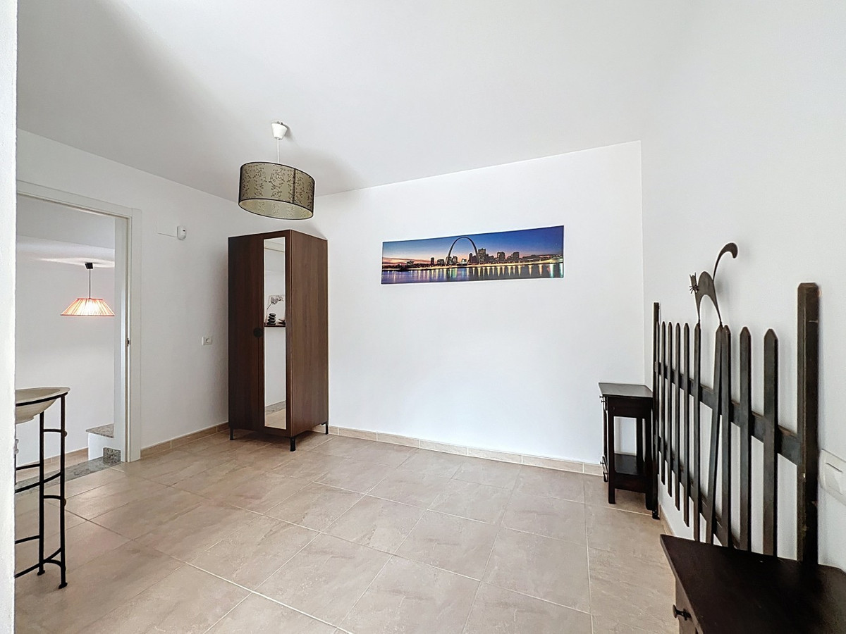Se vende Villa - Chalet de 5 dormitorios en Costa Del Sol East, Málaga, España