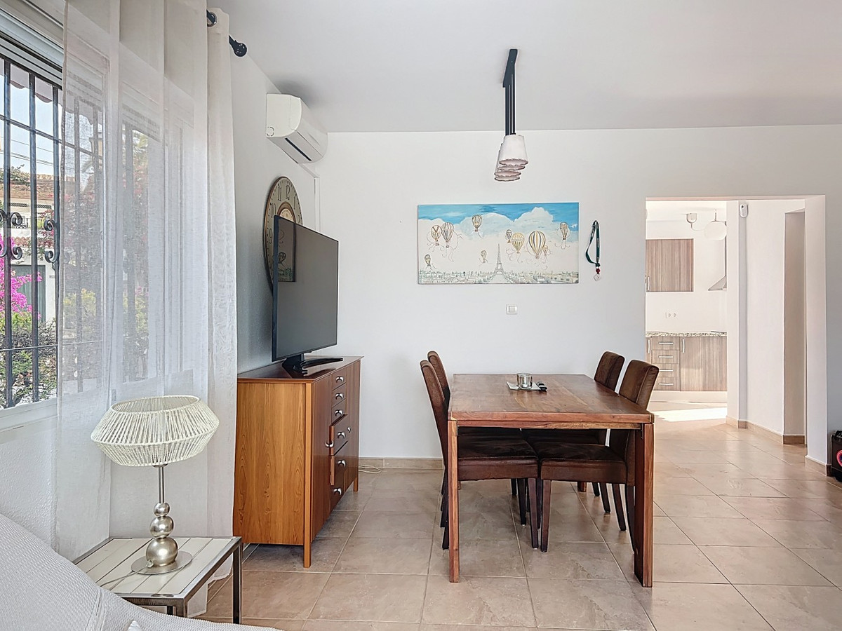 Se vende Villa - Chalet de 5 dormitorios en Costa Del Sol East, Málaga, España