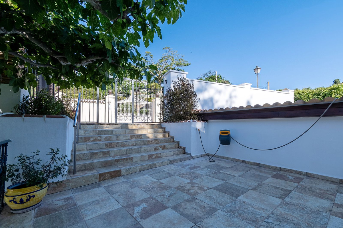 4 Bed Townhouse for sale in Marbella Costa Del Sol, Málaga, Spain