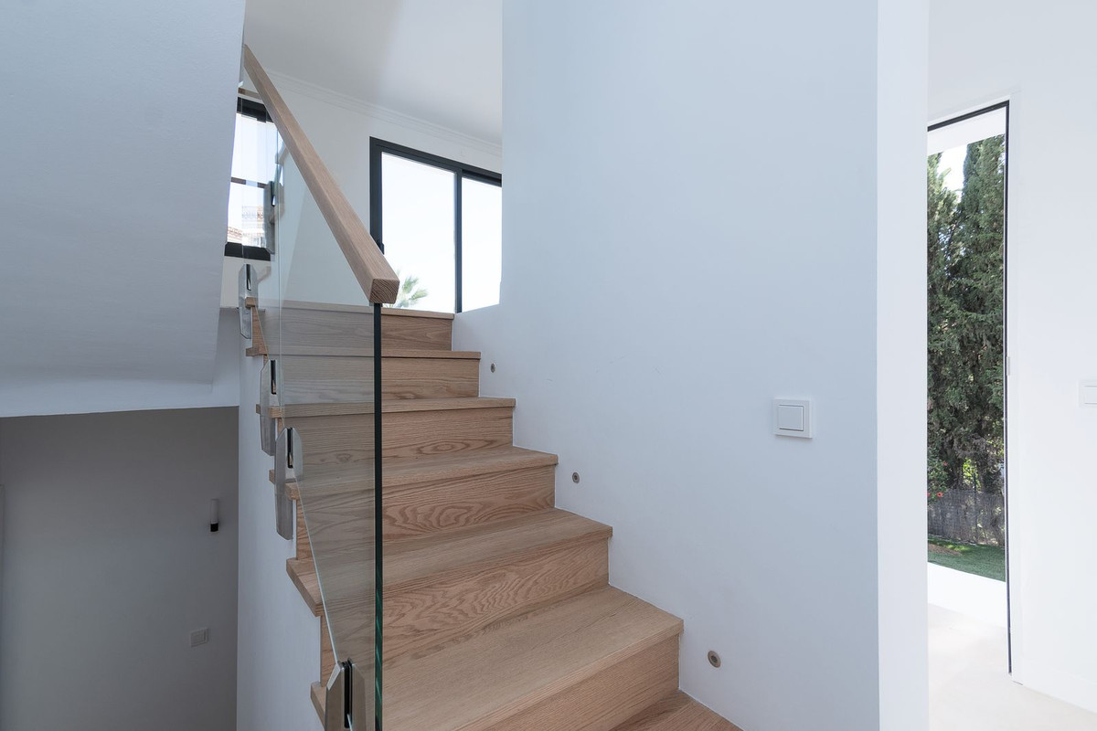 4 Bed Townhouse for sale in Marbella Costa Del Sol, Málaga, Spain