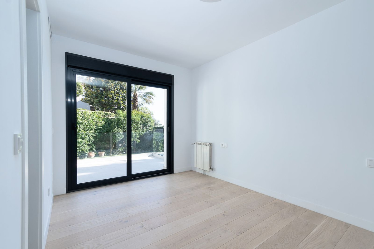 4 Bed Townhouse for sale in Marbella Costa Del Sol, Málaga, Spain