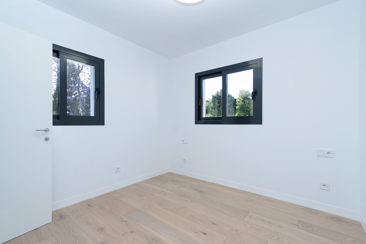 4 Bed Townhouse for sale in Marbella Costa Del Sol, Málaga, Spain