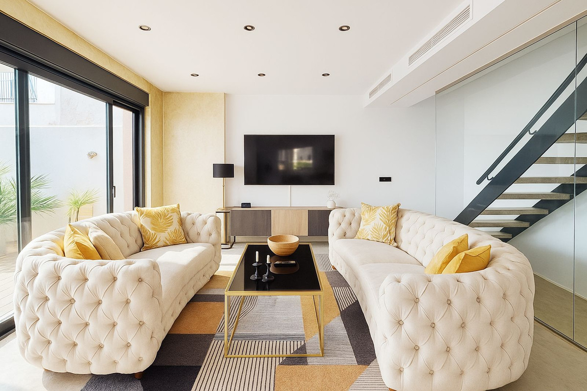 3 Bed Townhouse for sale in Fuengirola Costa Del Sol, Málaga, Spain