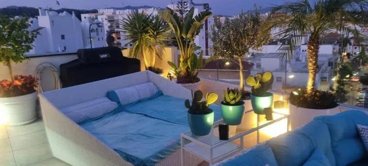2 Bed Apartment for sale in Estepona Costa Del Sol, Málaga, Spain