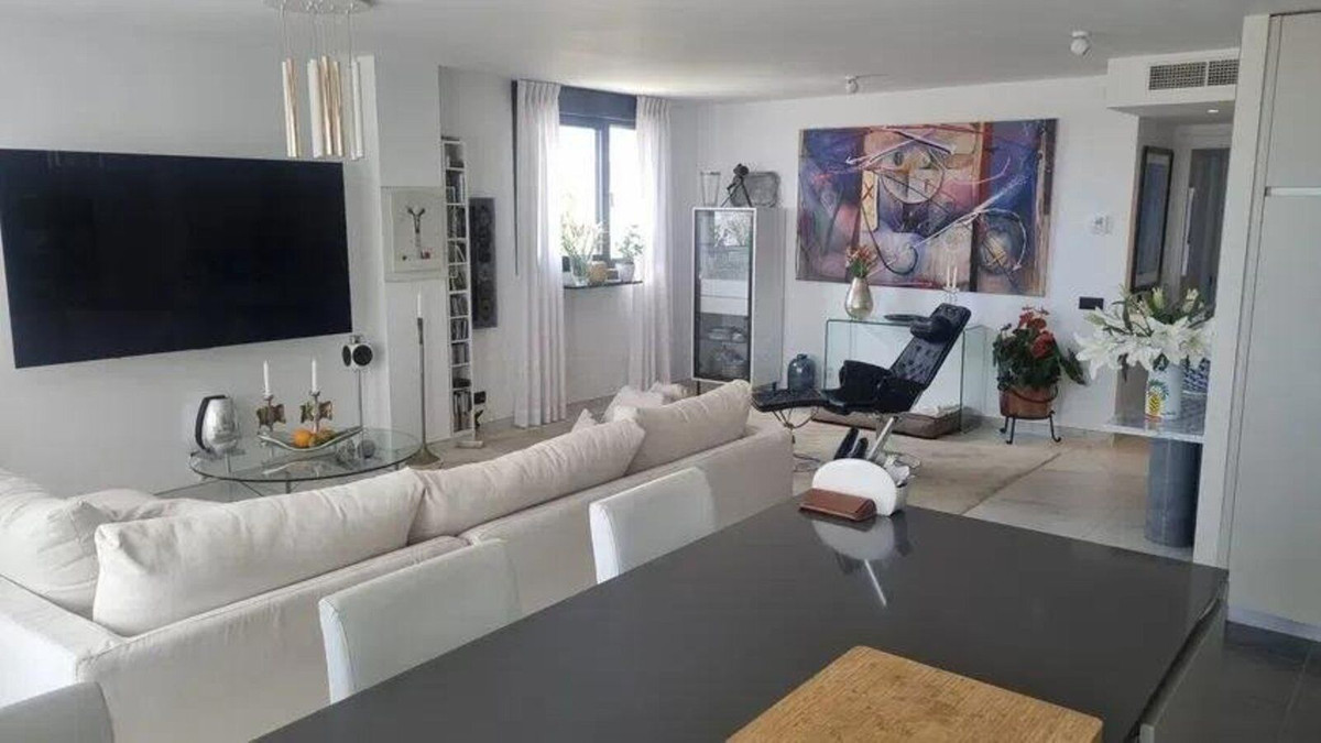 2 Bed Apartment for sale in Estepona Costa Del Sol, Málaga, Spain