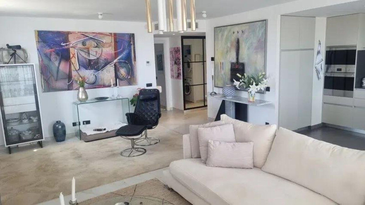 2 Bed Apartment for sale in Estepona Costa Del Sol, Málaga, Spain