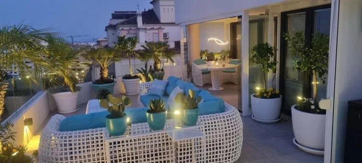2 Bed Apartment for sale in Estepona Costa Del Sol, Málaga, Spain