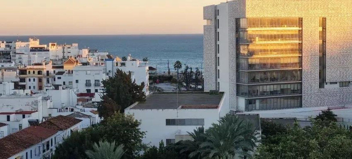 2 Bed Apartment for sale in Estepona Costa Del Sol, Málaga, Spain