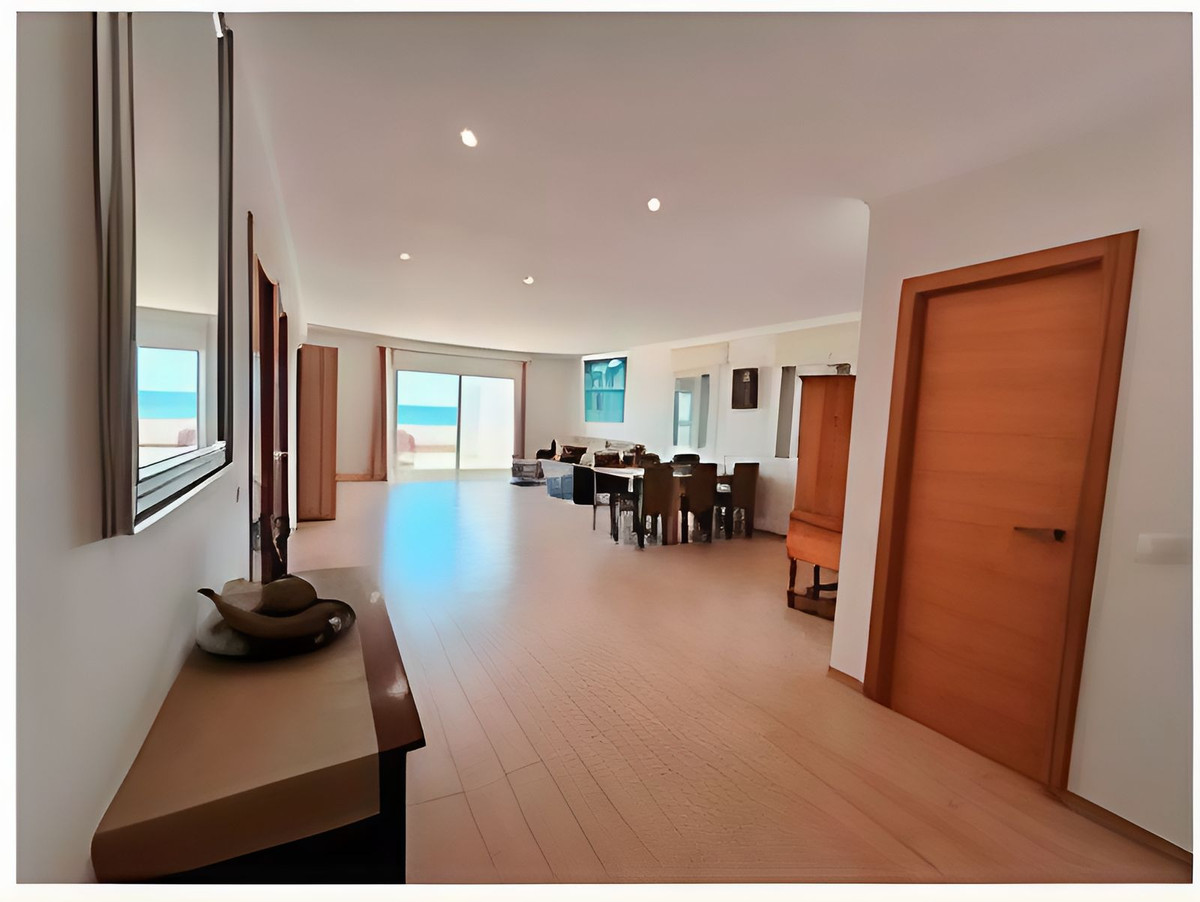 Se vende Villa - Chalet de 3 dormitorios en Costa Del Sol, Málaga, España