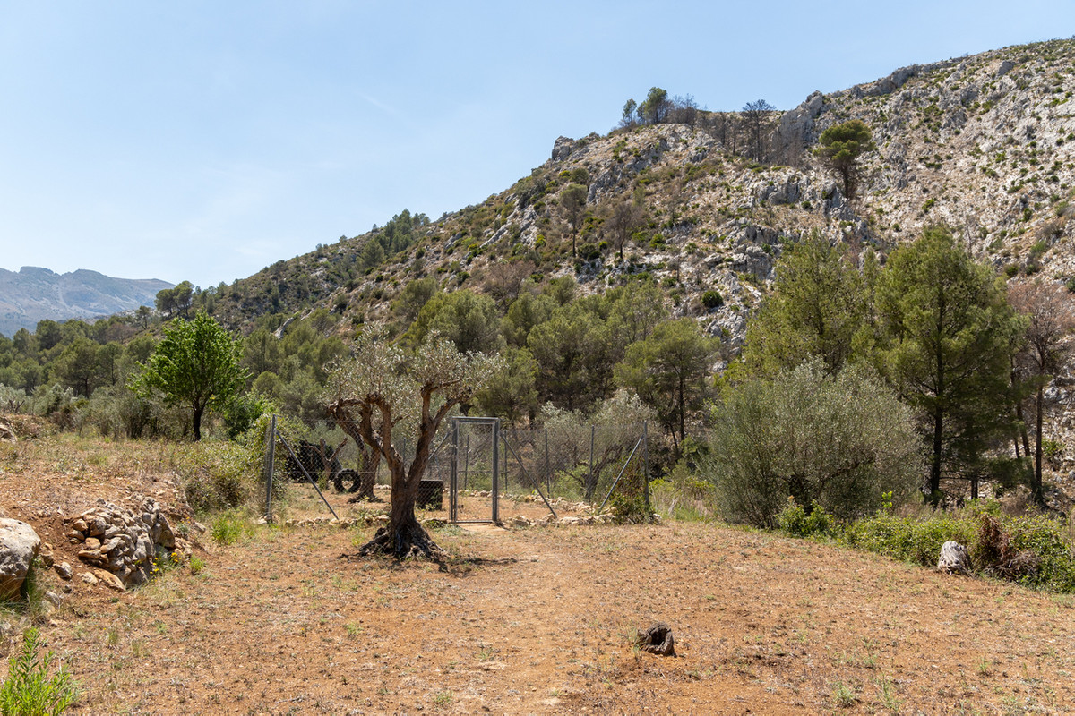 3 Bed Townhouse for sale in Castell De Castells Costa Blanca, Alicante, Spain
