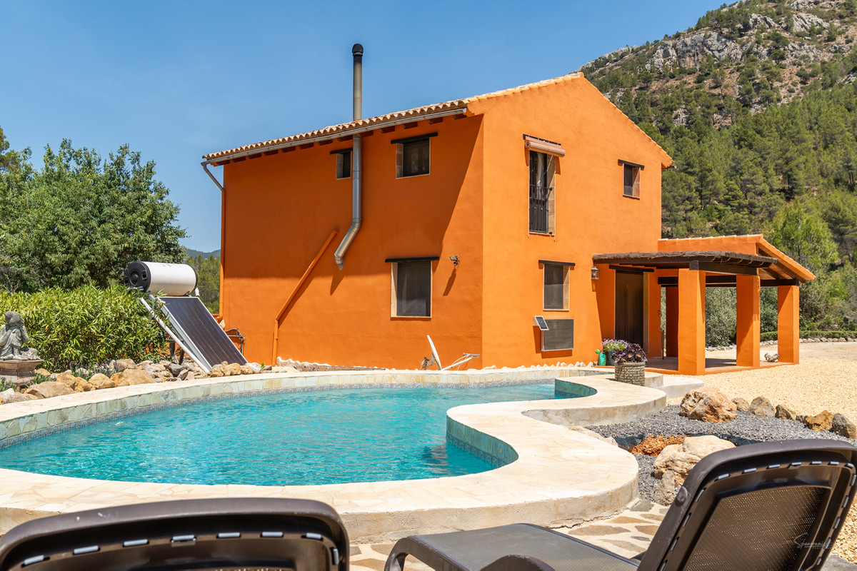 3 Bed Townhouse for sale in Castell De Castells Costa Blanca, Alicante, Spain