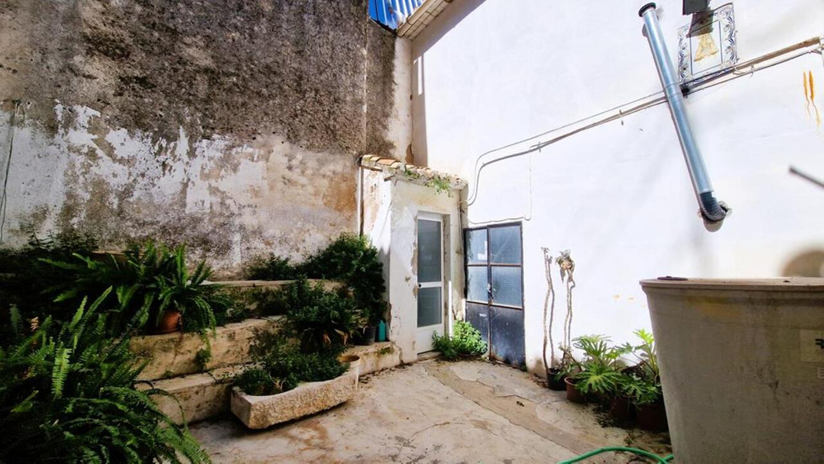 8 Bed Townhouse for sale in Parcent Costa Blanca, Alicante, Spain
