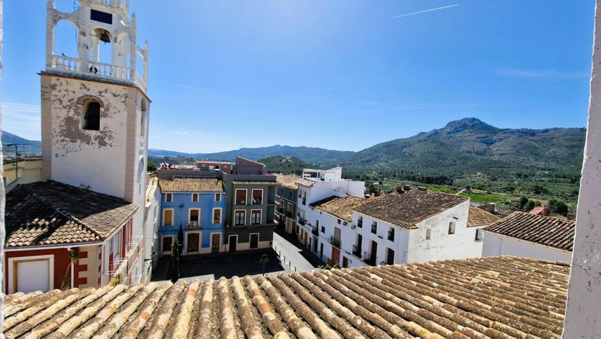 8 Bed Townhouse for sale in Parcent Costa Blanca, Alicante, Spain
