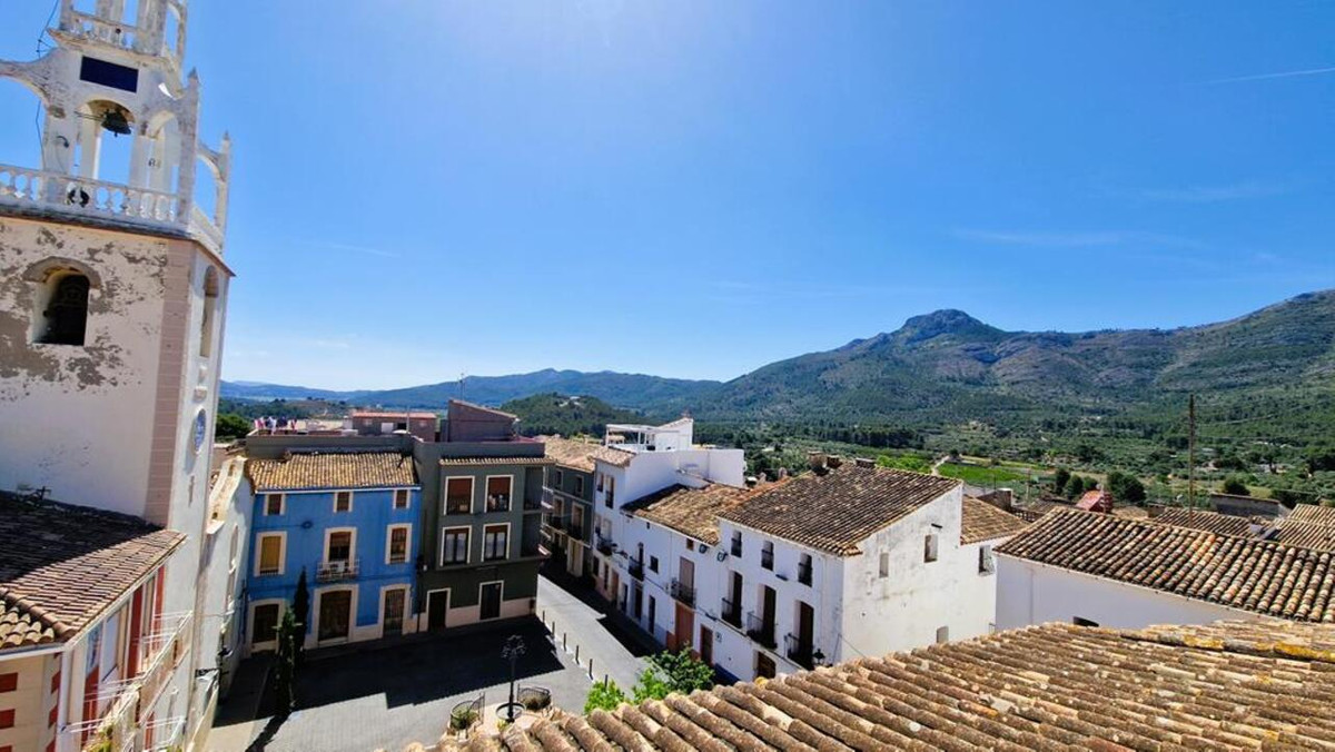 8 Bed Townhouse for sale in Parcent Costa Blanca, Alicante, Spain