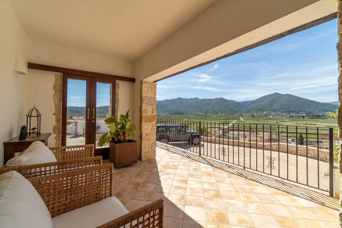 5 Bed Townhouse for sale in Lliber Costa Blanca, Alicante, Spain