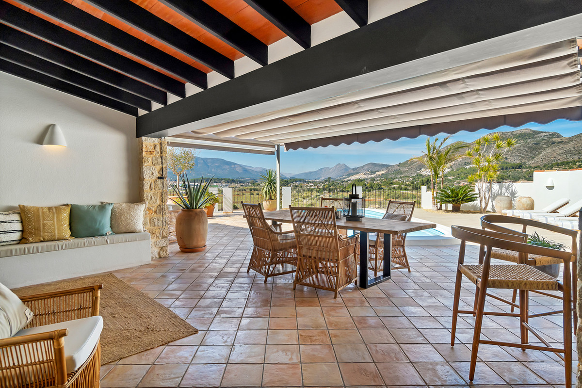 5 Bed Townhouse for sale in Lliber Costa Blanca, Alicante, Spain