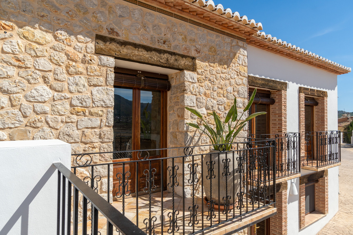 5 Bed Townhouse for sale in Lliber Costa Blanca, Alicante, Spain