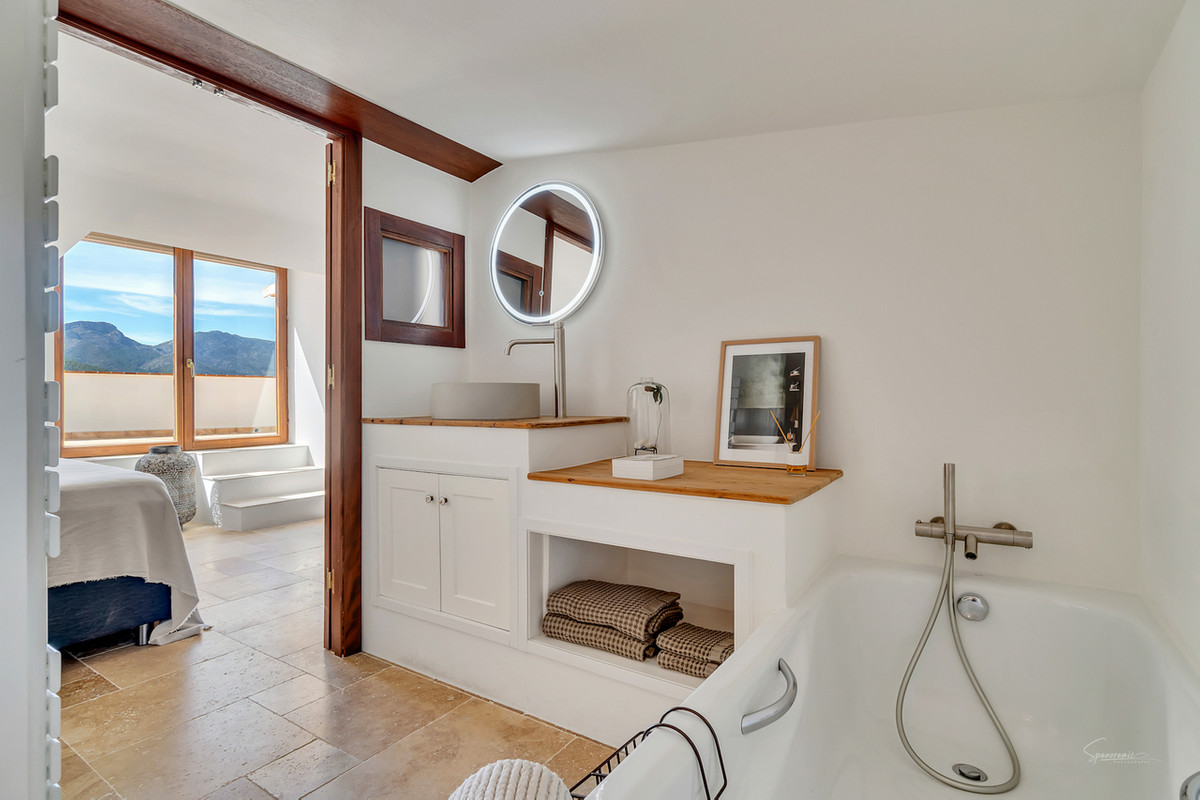 5 Bed Townhouse for sale in Lliber Costa Blanca, Alicante, Spain