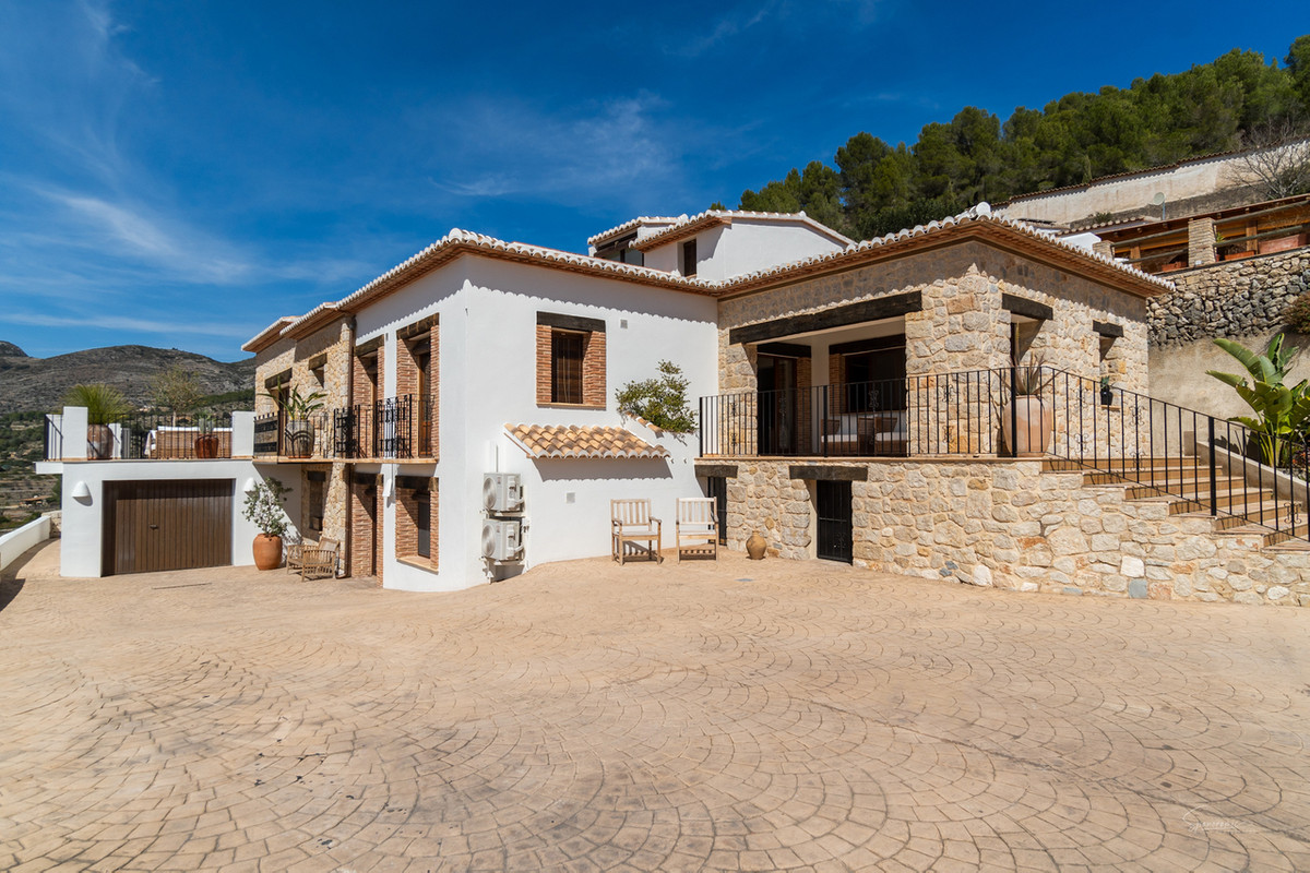 5 Bed Townhouse for sale in Lliber Costa Blanca, Alicante, Spain