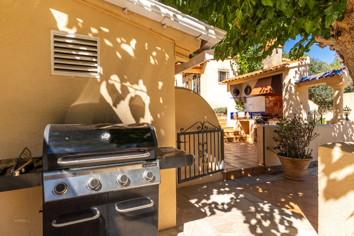Se vende Villa - Chalet de 5 dormitorios en Costa Blanca, Alicante, España