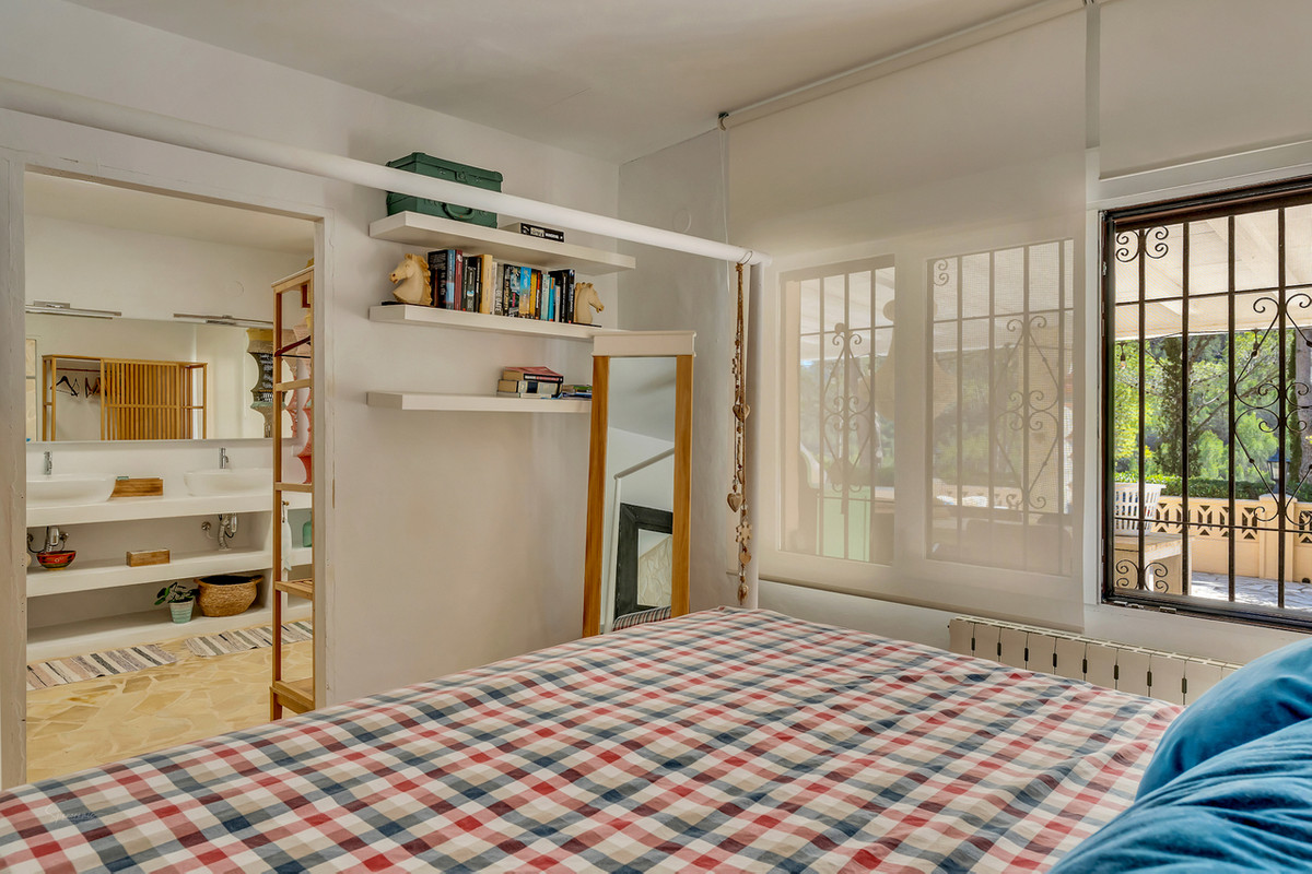 Se vende Villa - Chalet de 5 dormitorios en Costa Blanca, Alicante, España