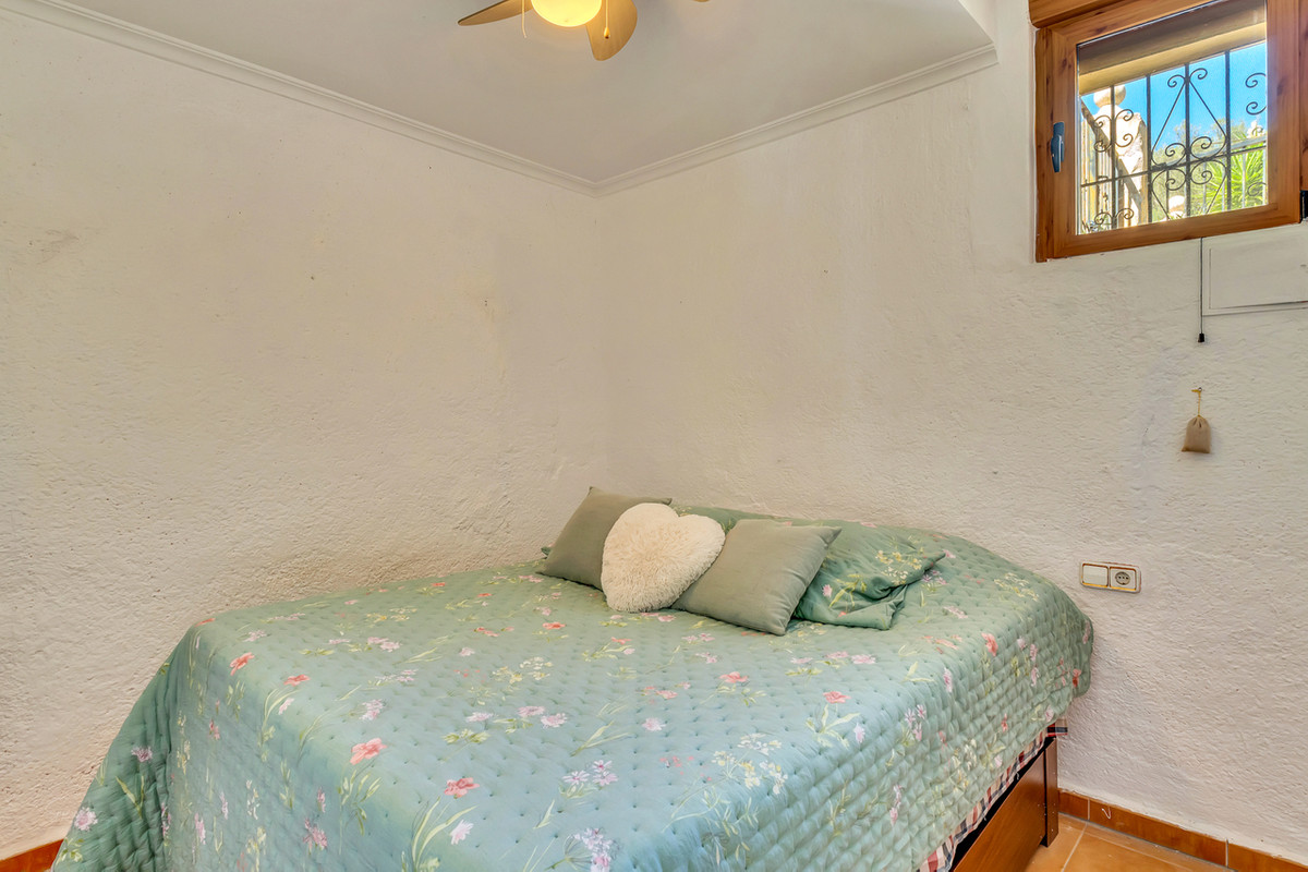 Se vende Villa - Chalet de 5 dormitorios en Costa Blanca, Alicante, España