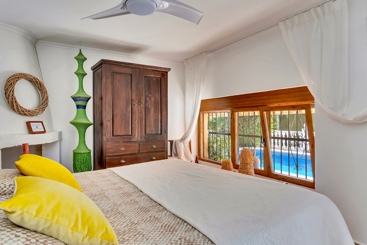 Se vende Villa - Chalet de 5 dormitorios en Costa Blanca, Alicante, España