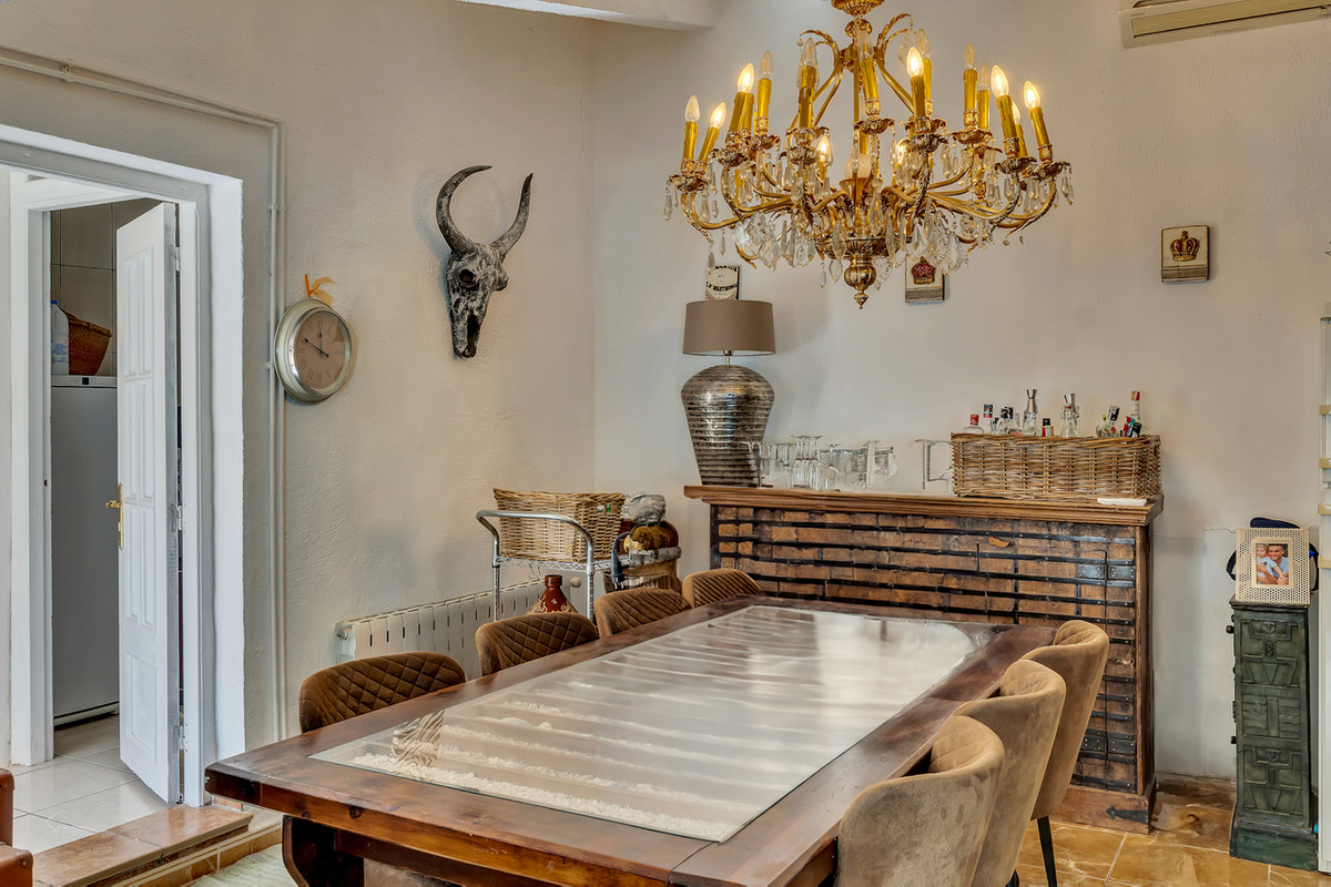 Se vende Villa - Chalet de 5 dormitorios en Costa Blanca, Alicante, España