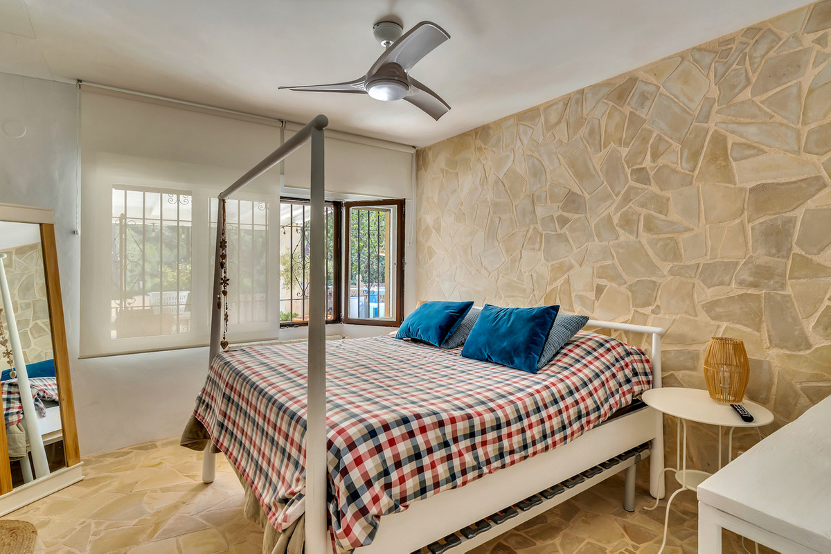 Se vende Villa - Chalet de 5 dormitorios en Costa Blanca, Alicante, España