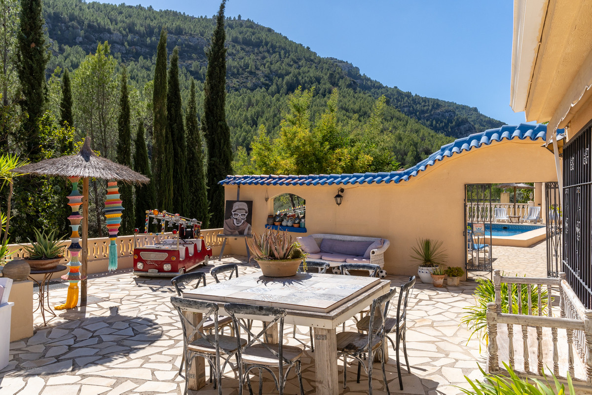 Se vende Villa - Chalet de 5 dormitorios en Costa Blanca, Alicante, España