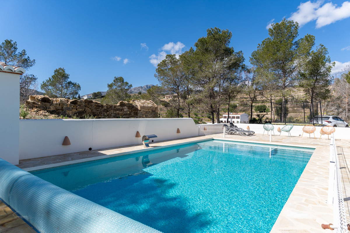 4 Bed Townhouse for sale in Benissa Costa Blanca, Alicante, Spain