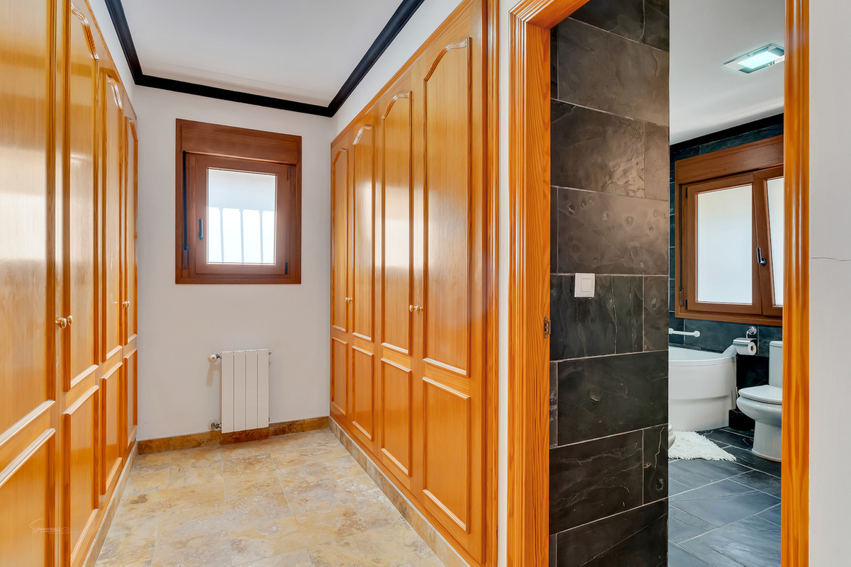 4 Bed Townhouse for sale in Beniarbeig Costa Blanca, Alicante, Spain