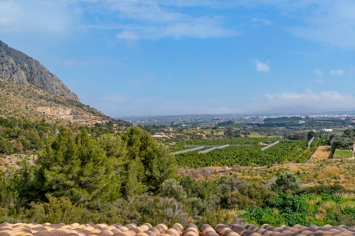 4 Bed Townhouse for sale in Beniarbeig Costa Blanca, Alicante, Spain